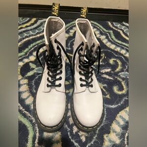 NWOB Dr. Marten Air Walker